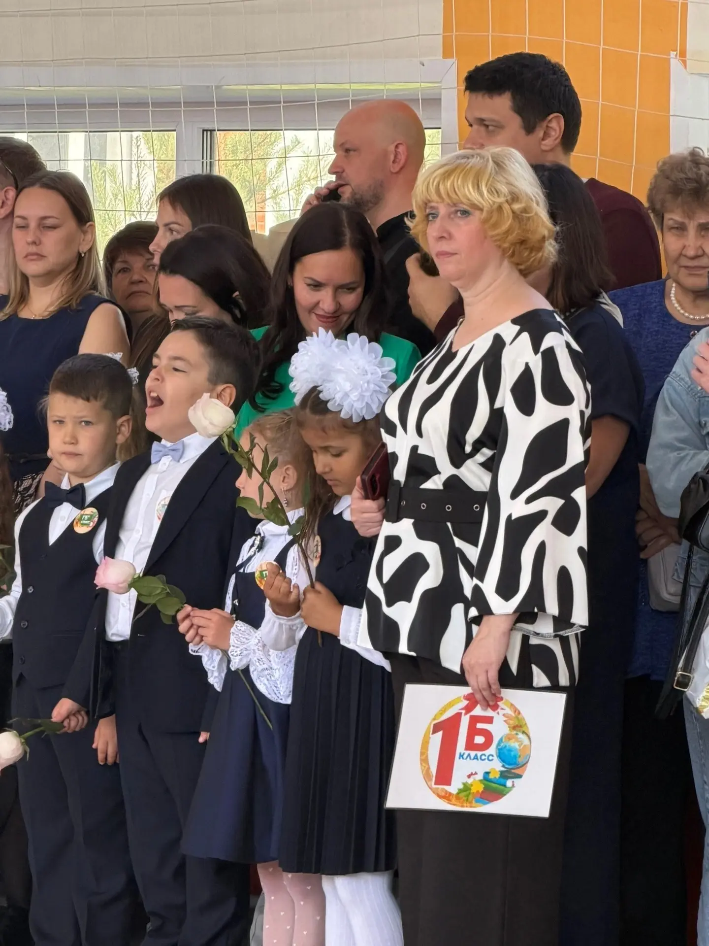 🔔 Снова в школу: в нашей школе прошла торжественная линейка ко Дню знаний!