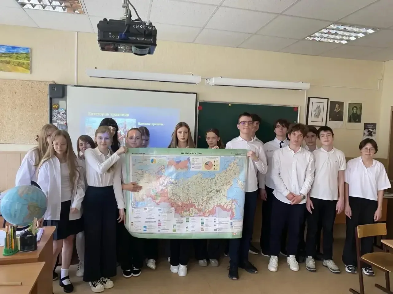 НЕурок географии   🇷🇺 В гимназии в рамках просветительского проекта «НЕурок географии» семиклассники