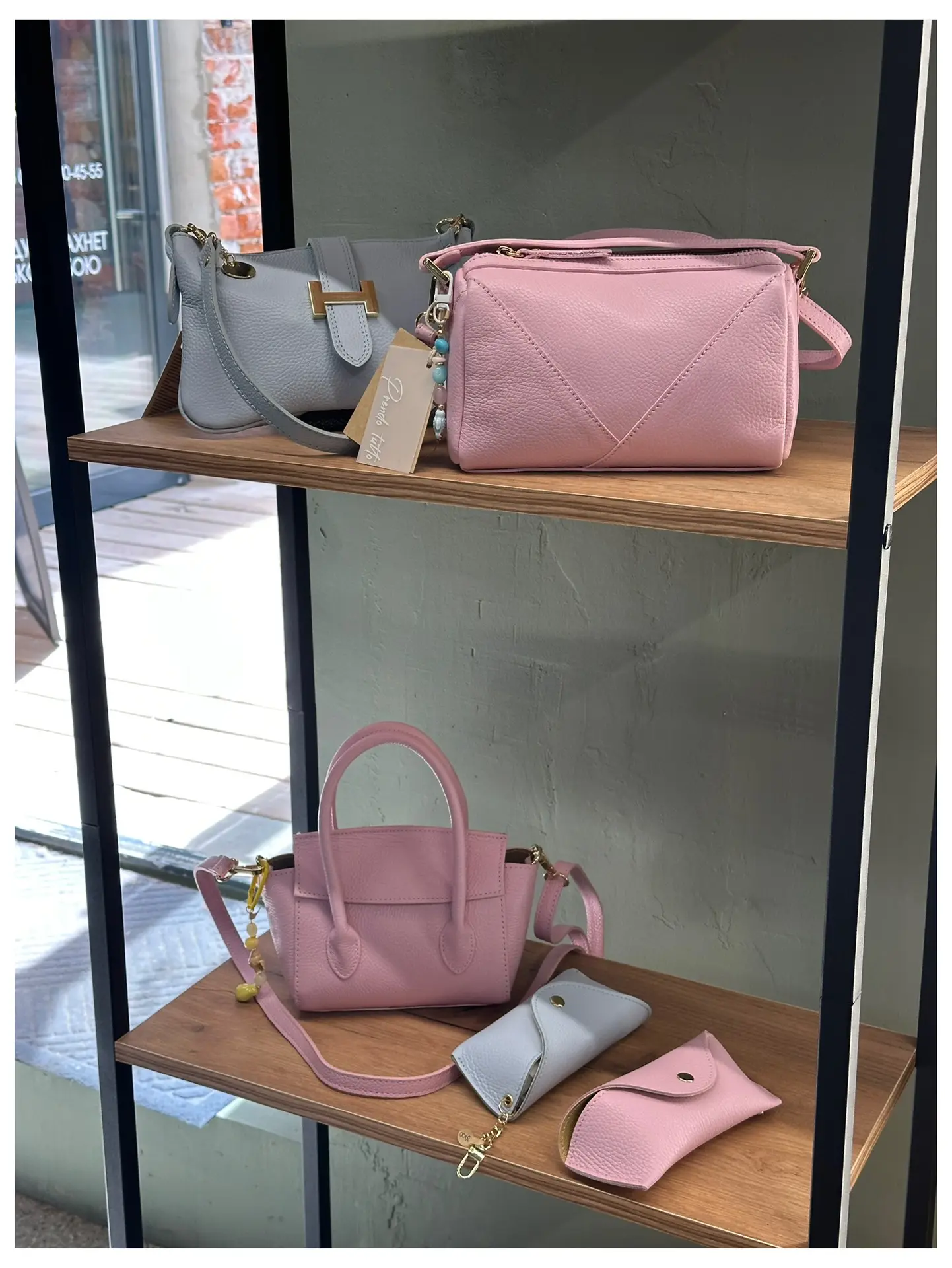 Прекрасного дня, мои дорогие!!!
С 11:00 до 19:00 каждый день встречаем вас 🥰

Здесь КАТАЛОГ НАЛИЧИЯ