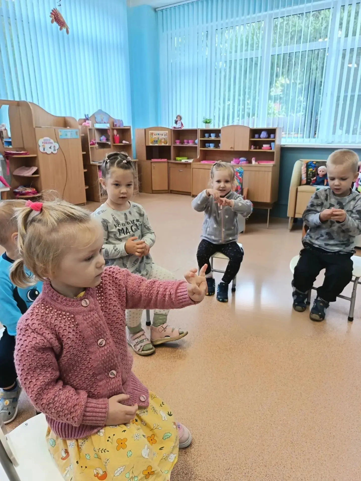 В нашей младшей группе №5 прошло очень тёплое и трогательное занятие на тему «Моя дружн...