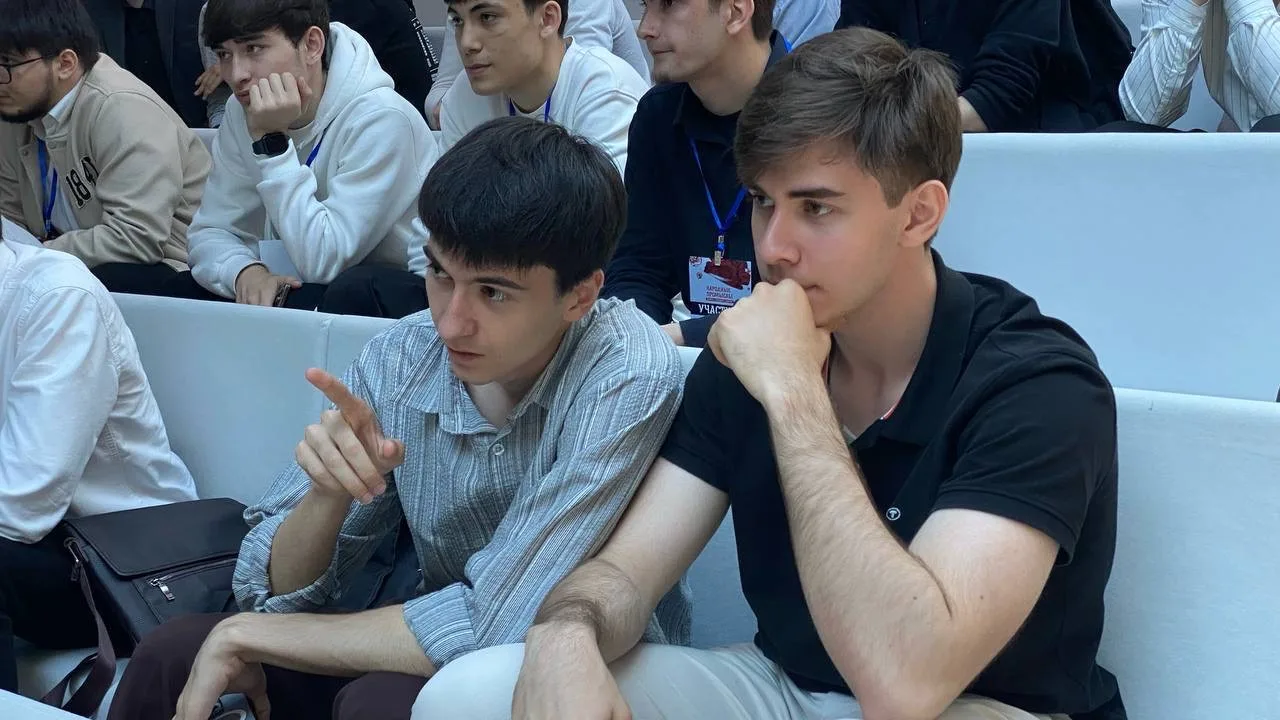 🔥Второй день фестиваля цифрового искусства в ГГНТУ!  🔗22 мая участники фестиваля «Народные промыслы: