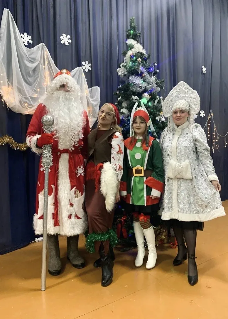 🎄🎄🎄В нашей школе на этой неделе прошли новогодние мероприятия для начальной школы,для 5-11-х классов