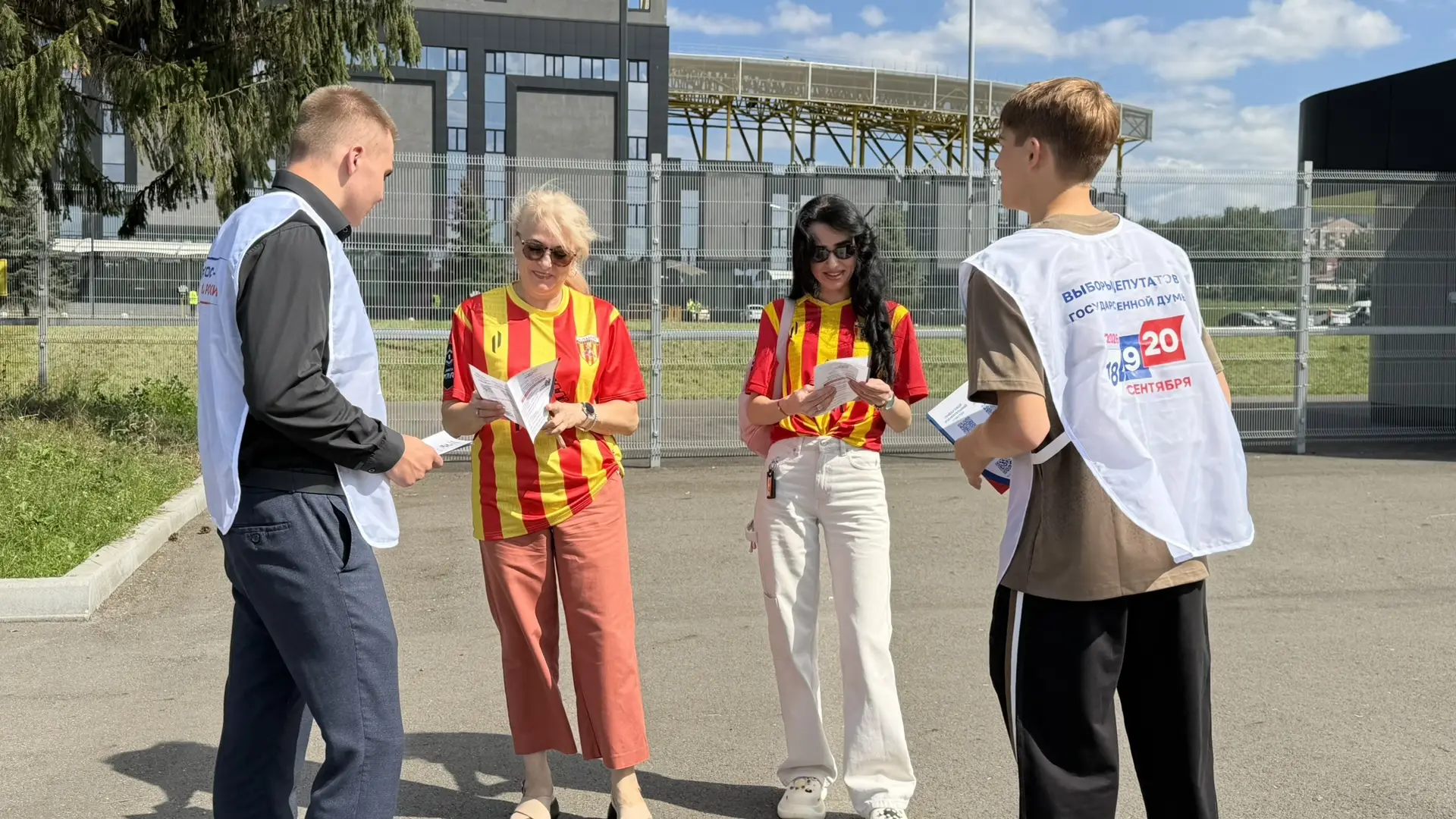 ☀️ Воскресенье во Владикавказе — солнце, город гудит, все дороги ведут на «Спартак»!