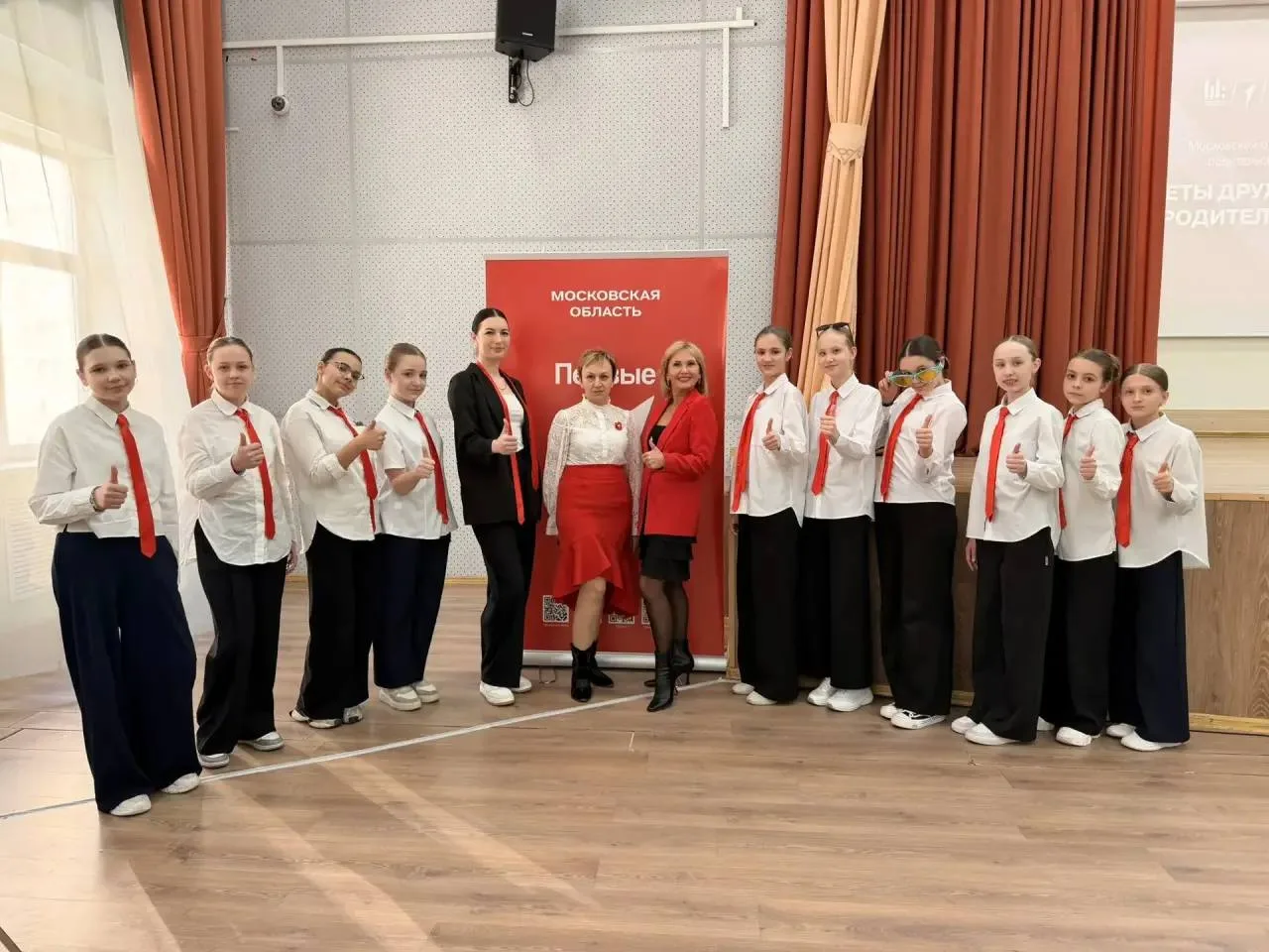 🎓 На прошлой неделе команда 6 «В» класса (классный руководитель Дегтярёва Дарья Александровна) вмест