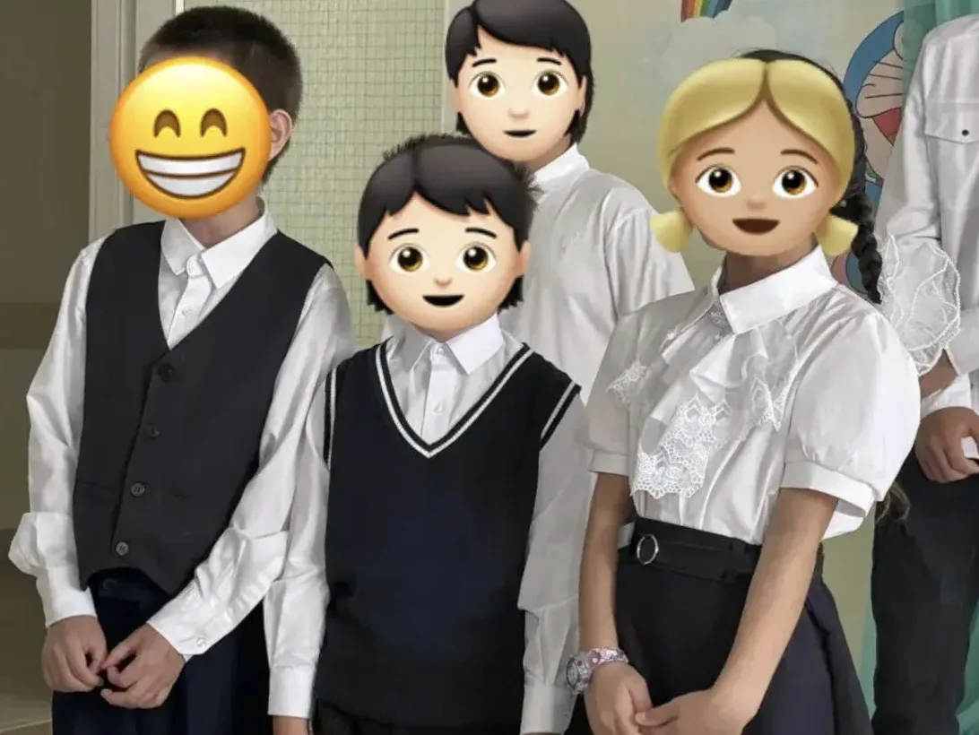 📝🔔 День знаний — это первые звонки в школах, волнения, море цветов и белых бантов, и,...