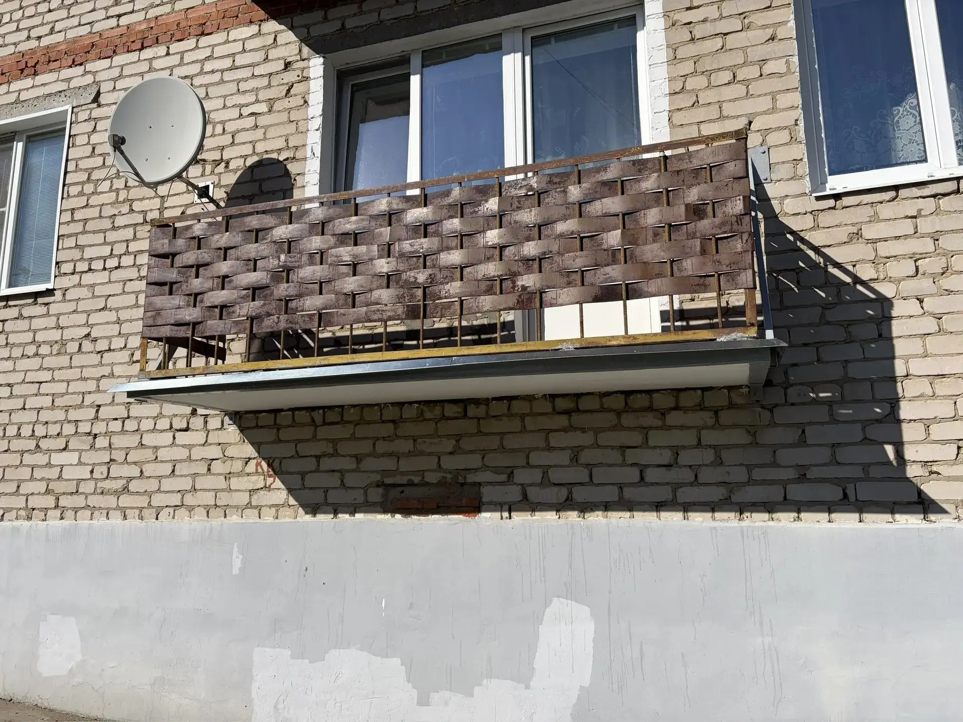 п. Красная Горбатка, ул. Красноармейская, д.27/4 ремонт балконных плит