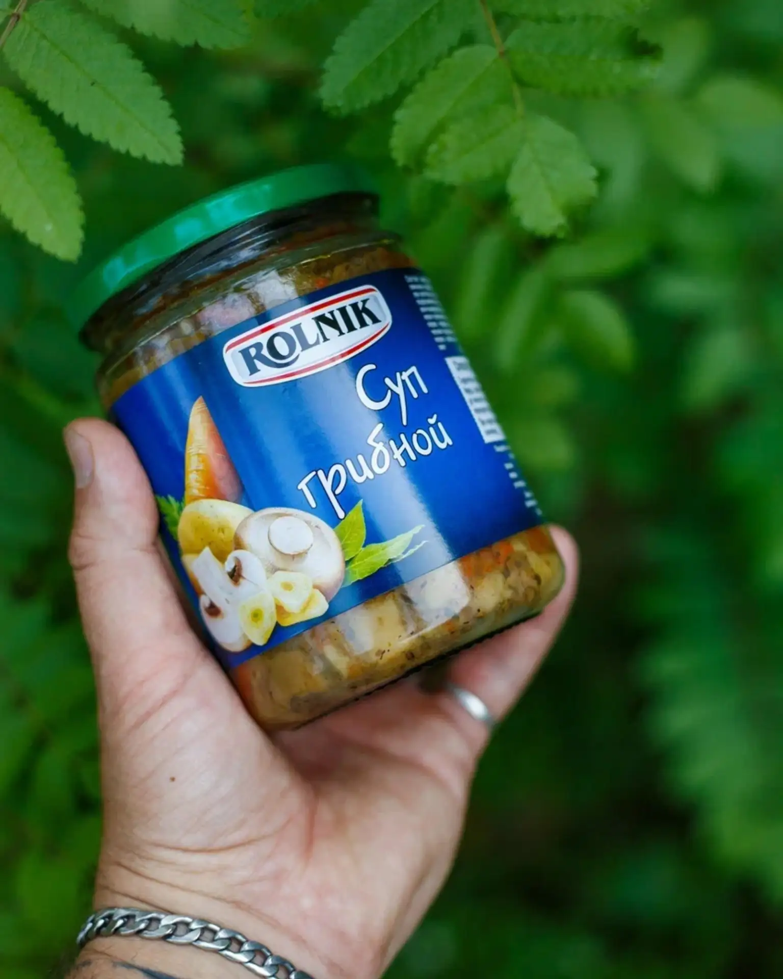 «Серьезный» грибной сезон открыт 🍄‍🟫🌳 хвастаемся вам нашей находкой 😀