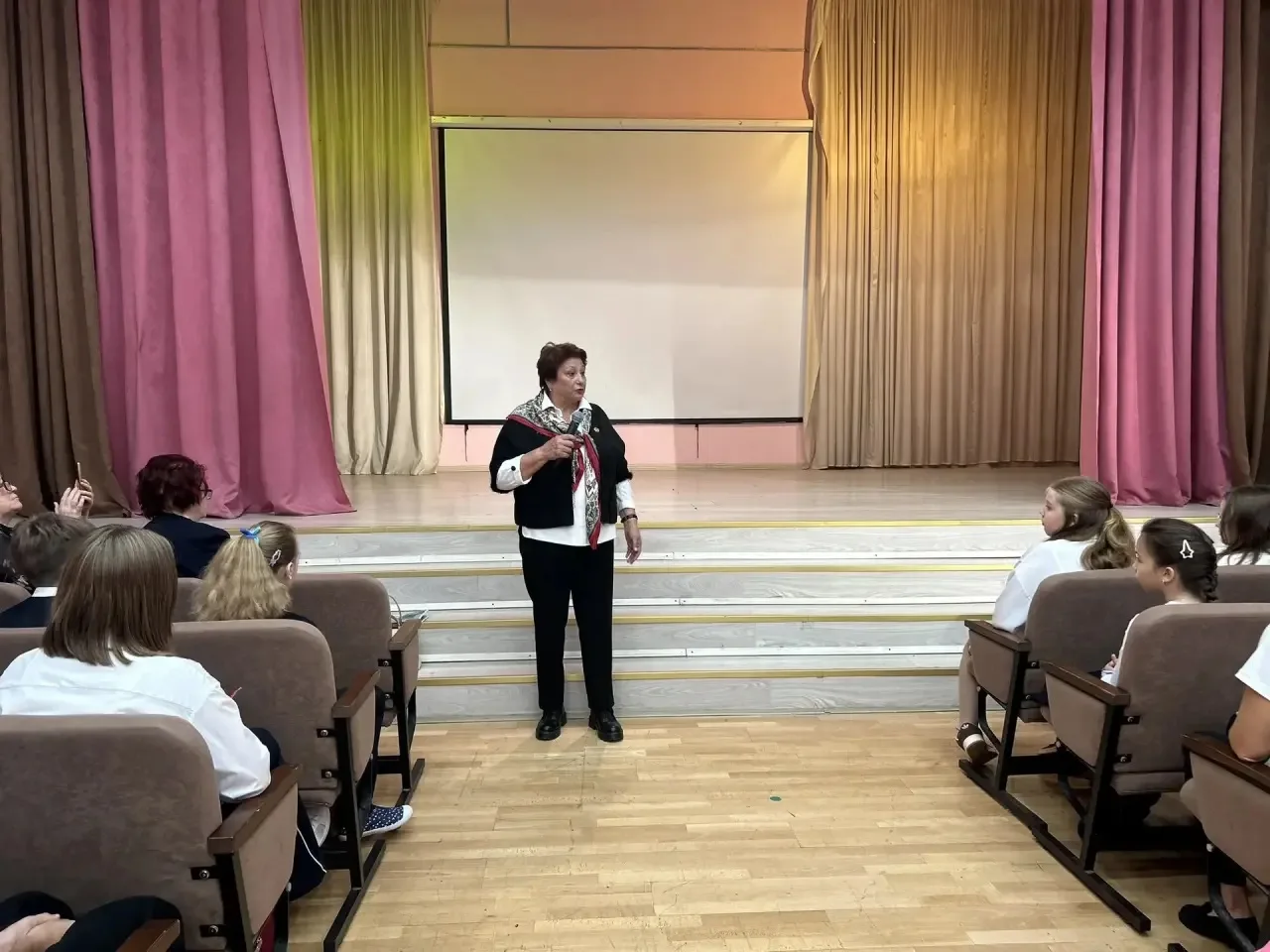 📚 Разговоры о важном в «Истоке»