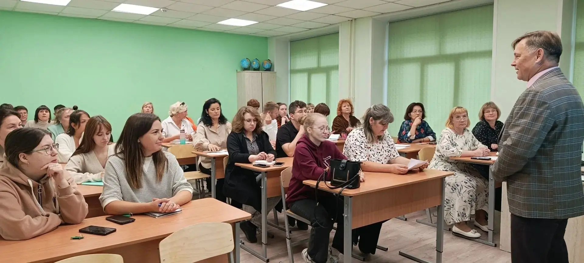 🧑‍🎓В школе прошёл установочный педагогический совет «Оценка, которой можно доверять, ...