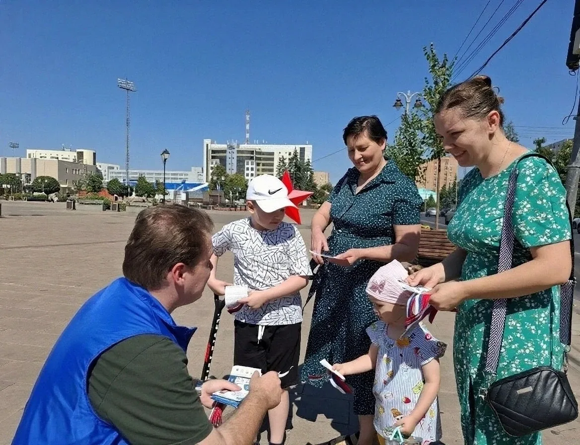 22 августа 2026, в честь Дня Государственного флага Российской Федерации, сотрудники ад...