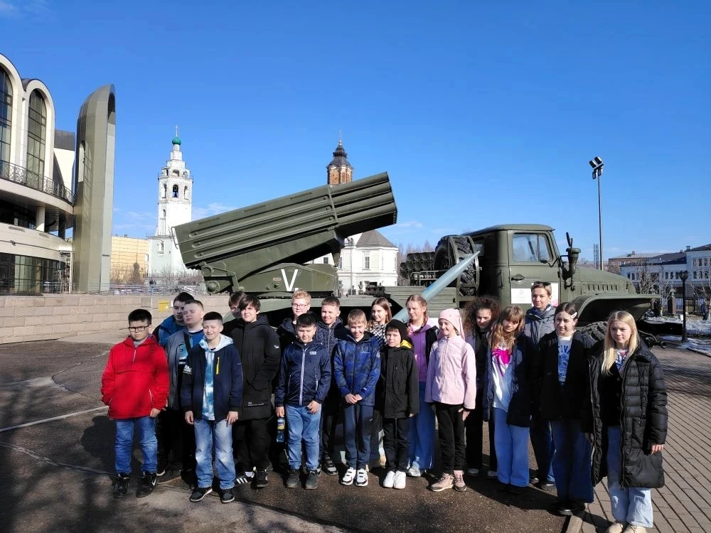 Пятый класс — это сила! 29 марта ученики 5 "А"  и 5"Е"  классов отлично провели время в городе оруже