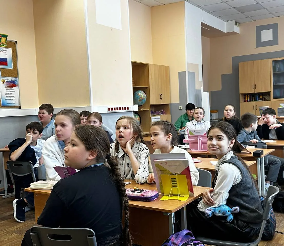 В нашей школе прошла акция «Дарите книги с любовью»  📖 С 3 по 14 февраля ученики, педагоги и родител