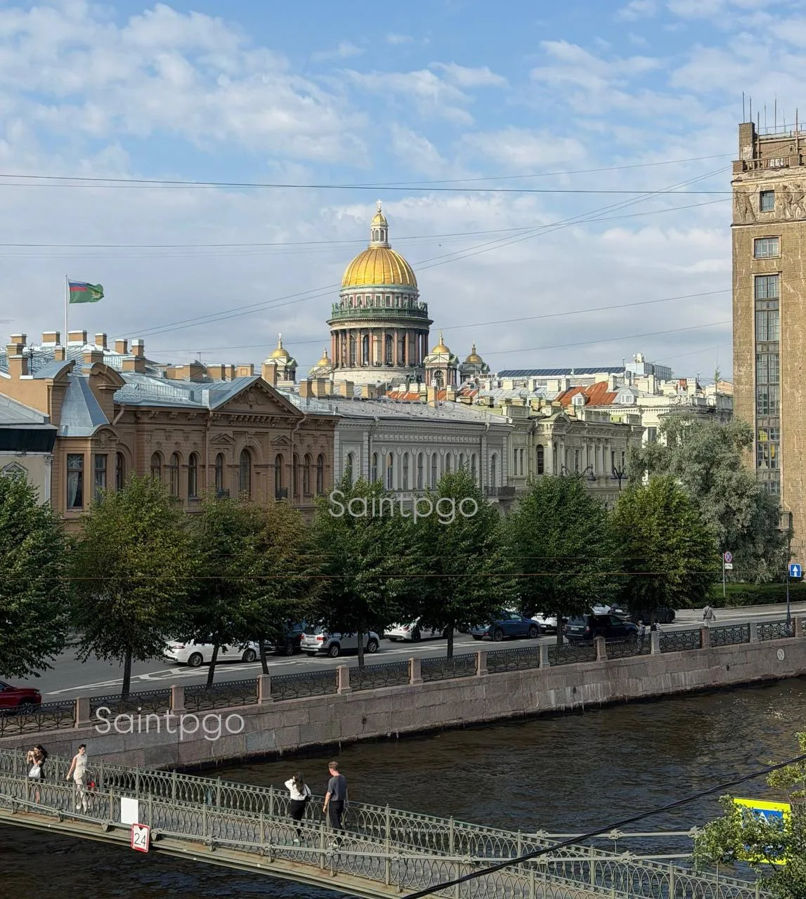 ☀️ Петербург сегодня порадует по-настоящему летней погодой.

30 июля в городе ожидается малооблачный