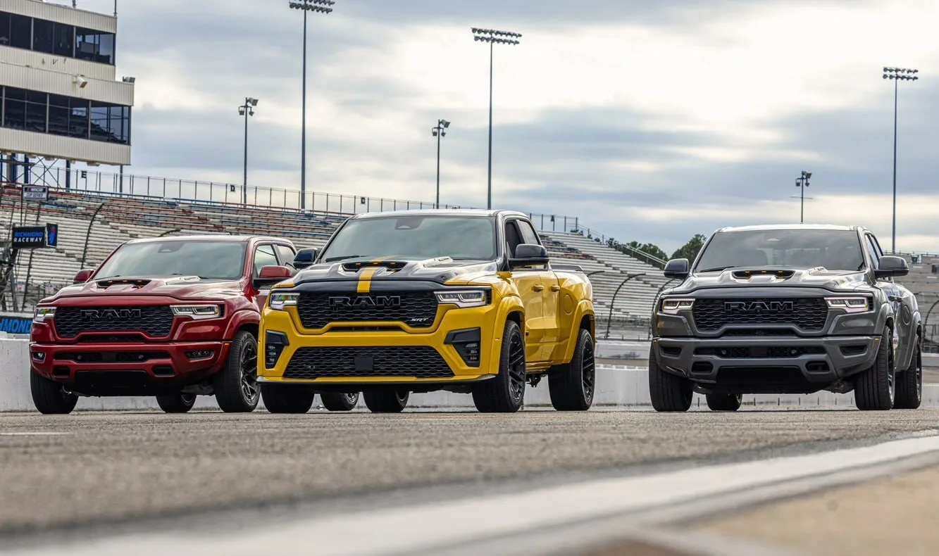 Доброе субботнее утро!  Эволюция мощи: Ram представила три версии Rumble Bee 🐝  Ram 1500 выходит на 