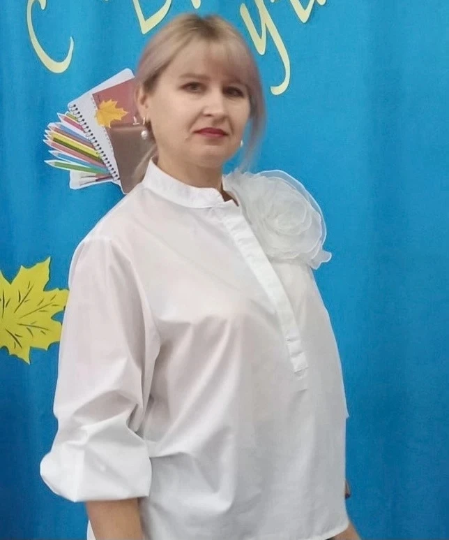 Дорогие девятиклассники!

Сегодня перед вами стоит важная задача — сдать экзамен по информатике.
Пос