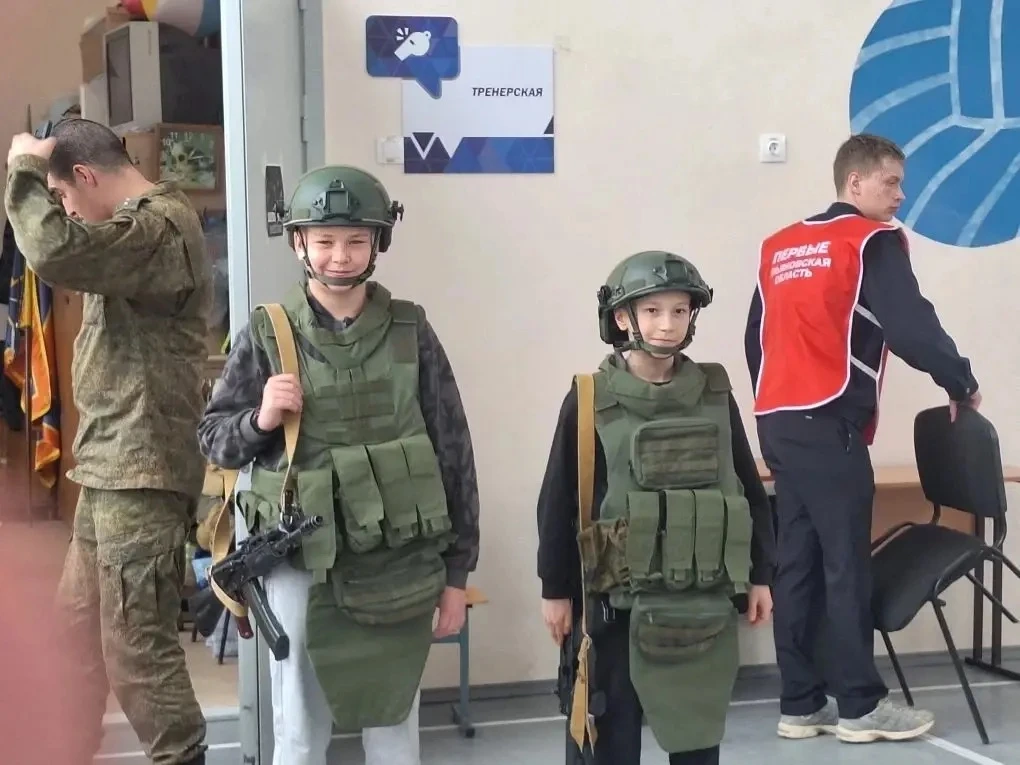 🪖Сегодня учащиеся 1‑го корпуса ярко проявили себя на муниципальном этапе «Зарница 2.0» в средней гру