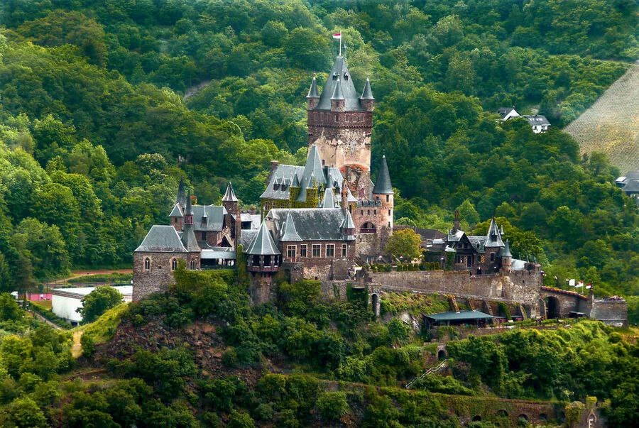 🏛️ Замок Кохем, Германия.