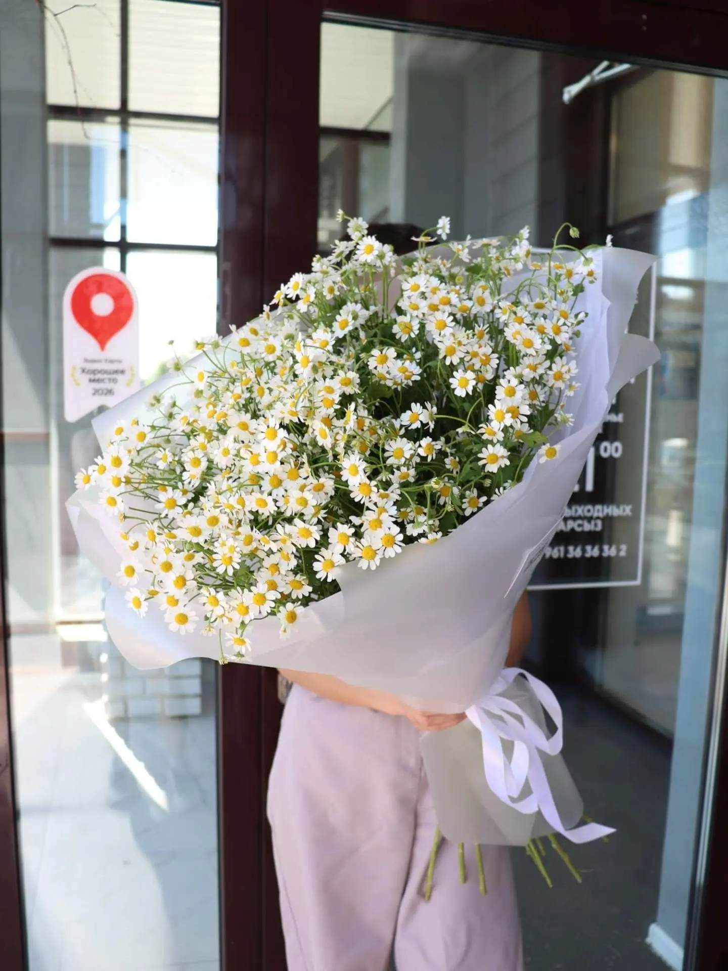 Готовимся встречать лето🍃💚🤩

🌼 Букет из ромашек 2650₽

🌸Букет с орхидеей в пыльно-розовой упако