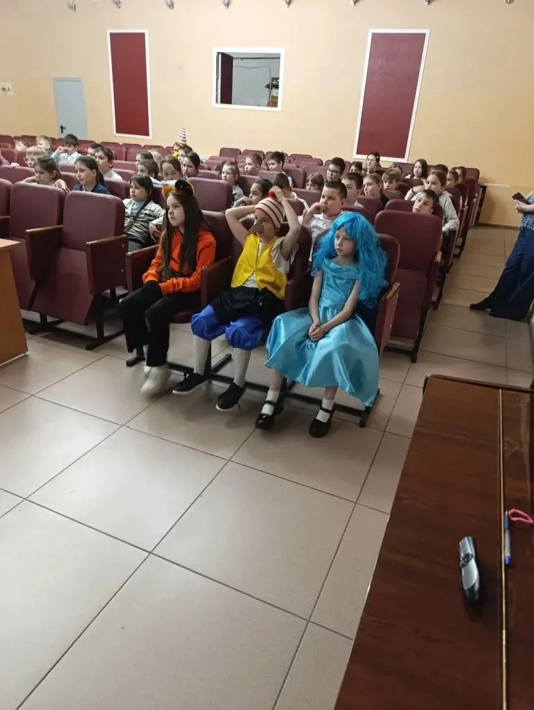 В рамках недели детской книги, которая проходила с 13 по 27 апреля, был проведён конкурс-представлен