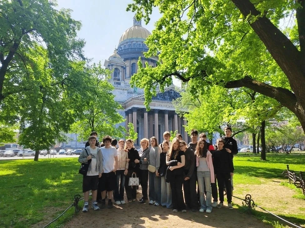 Ребята 7-в класса были на экскурсии в музее связи.