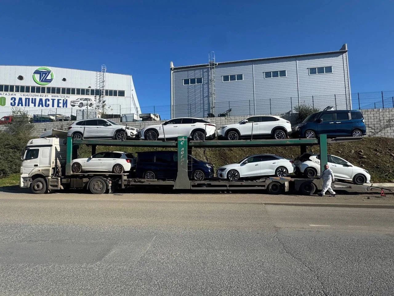 Электрический Lexus для Николая двинулся в путь.