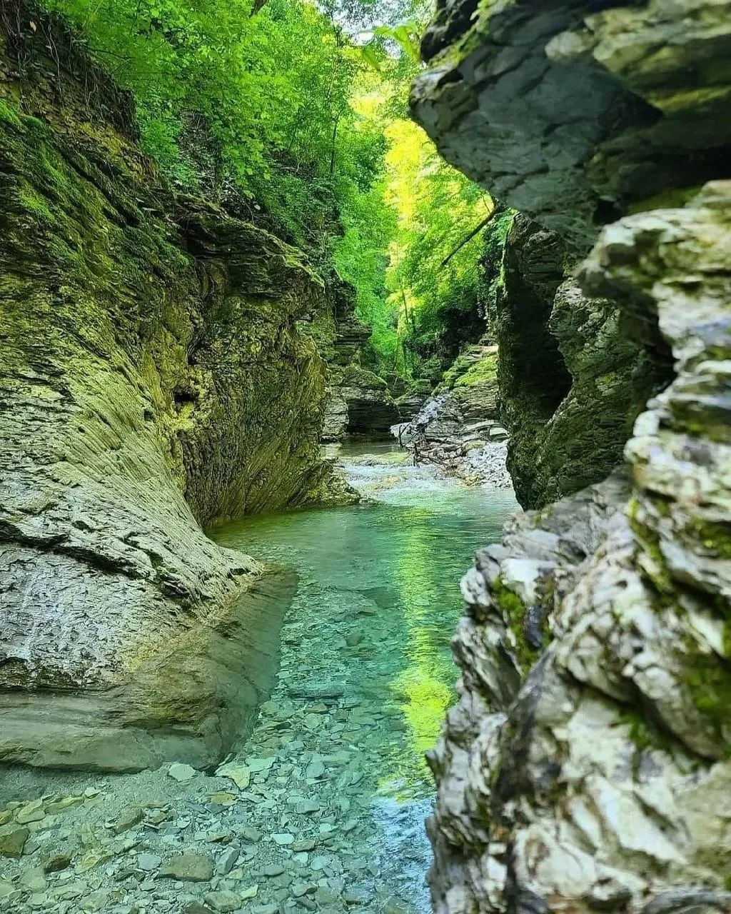 📍Каньон Бешенки/Таштай, Туапсинский район

Существует некоторая путаница с его названием: официальн