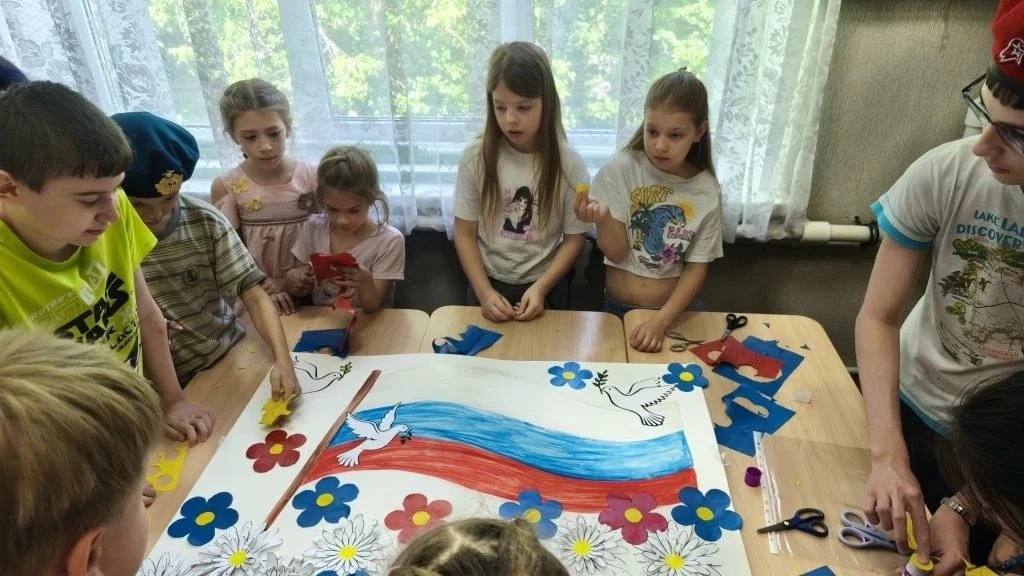 #Новости
🇷🇺 День России — праздник молодой, но в нём живёт наша общая память, уважение к прошлому 