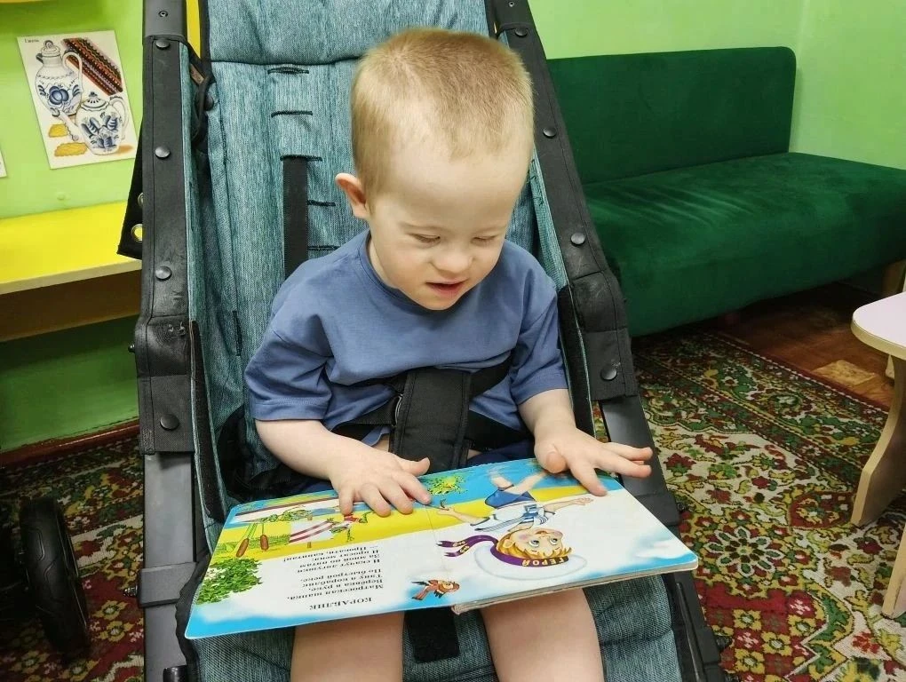 📖Совместное чтение с дошкольником позволяет познакомить ребёнка с книгой, оно помогает развивать ег