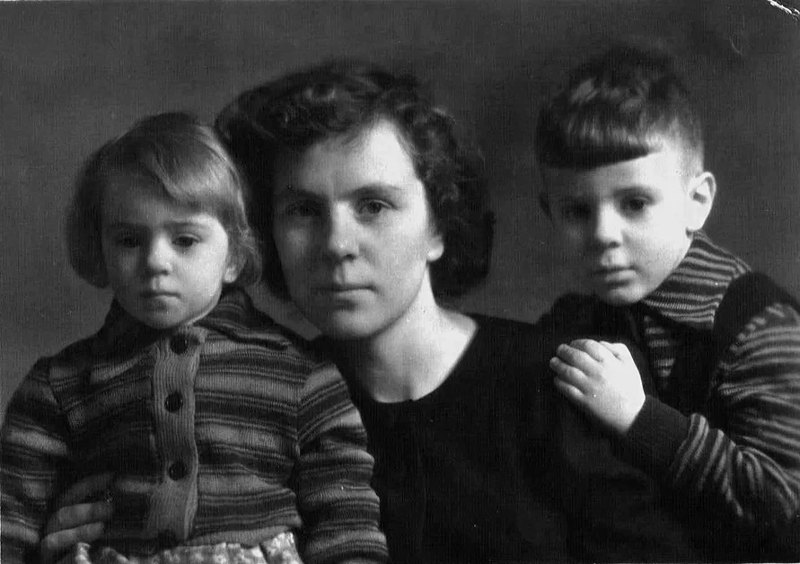 📸 Семья Свердловска. 1949 год