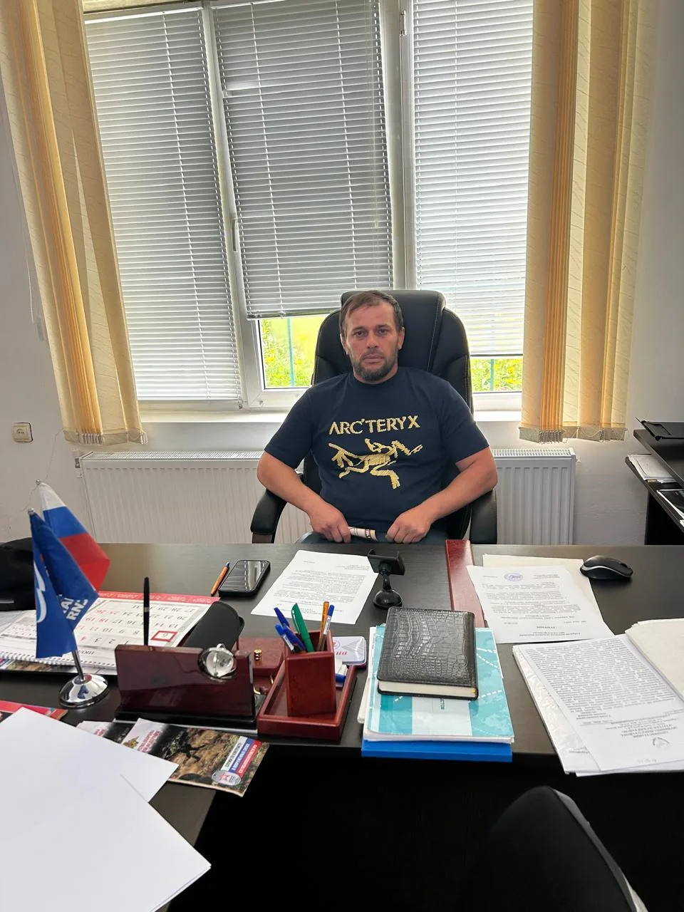 Только что депутаты Гергебиля выбрали  нового главу села - им стал Шапиев Магомед Алибе...