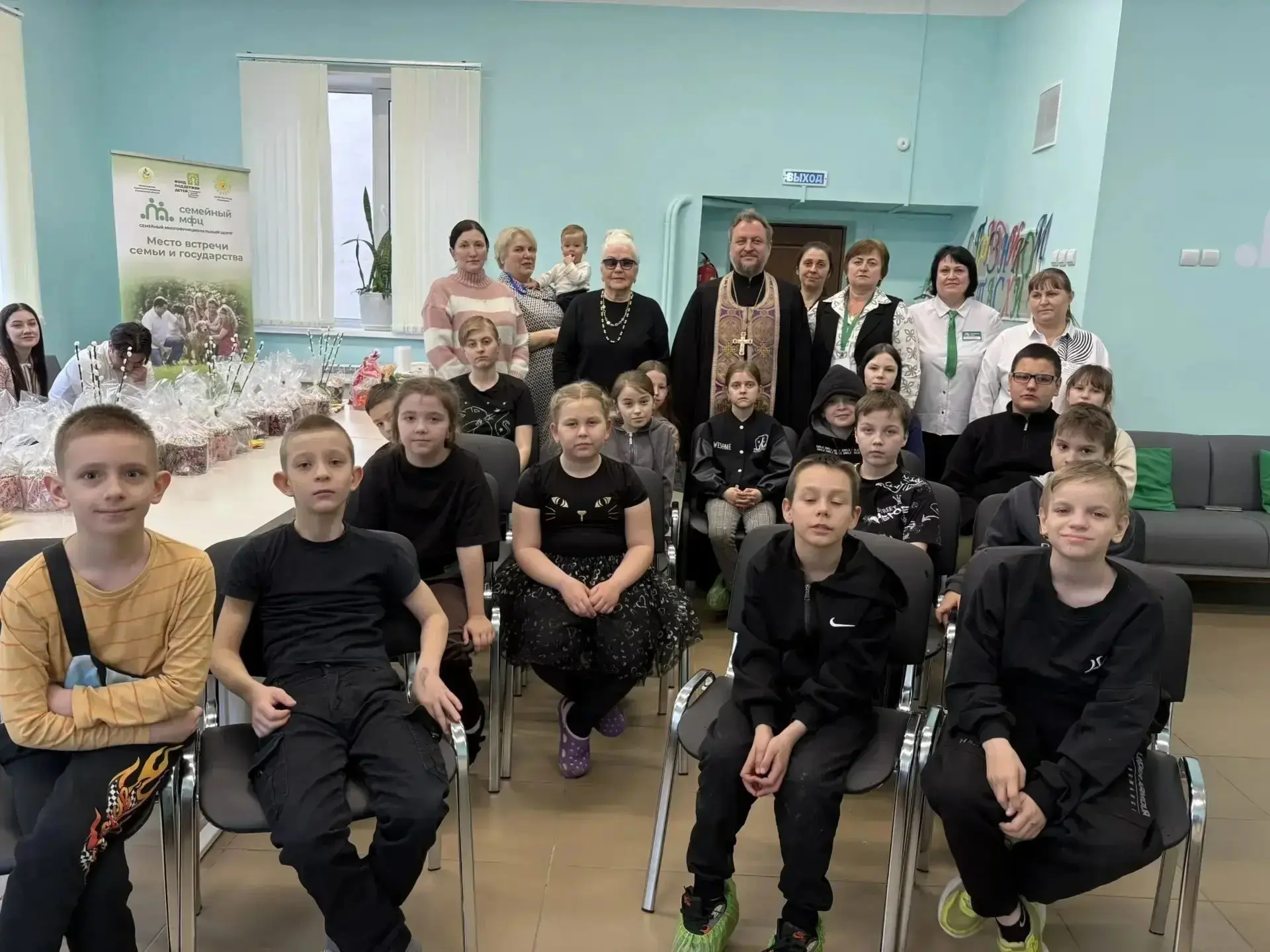 ✨Значение и традиции Пасхи ⁣ 🏡В Семейном МФЦ СОГБУ ДЦ СПСиД "Солнышко" прошла особенная встреча, пос