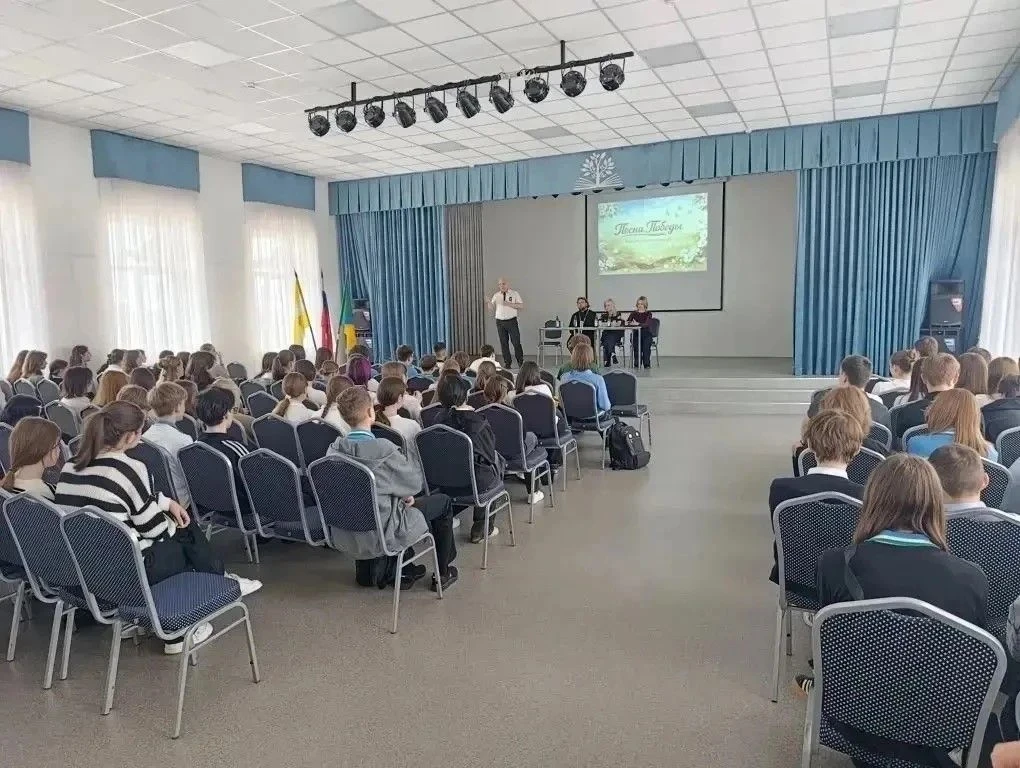 В Невинномысске завершился цикл встреч с учащимися  общеобразовательных учебных организаций.  Беседы