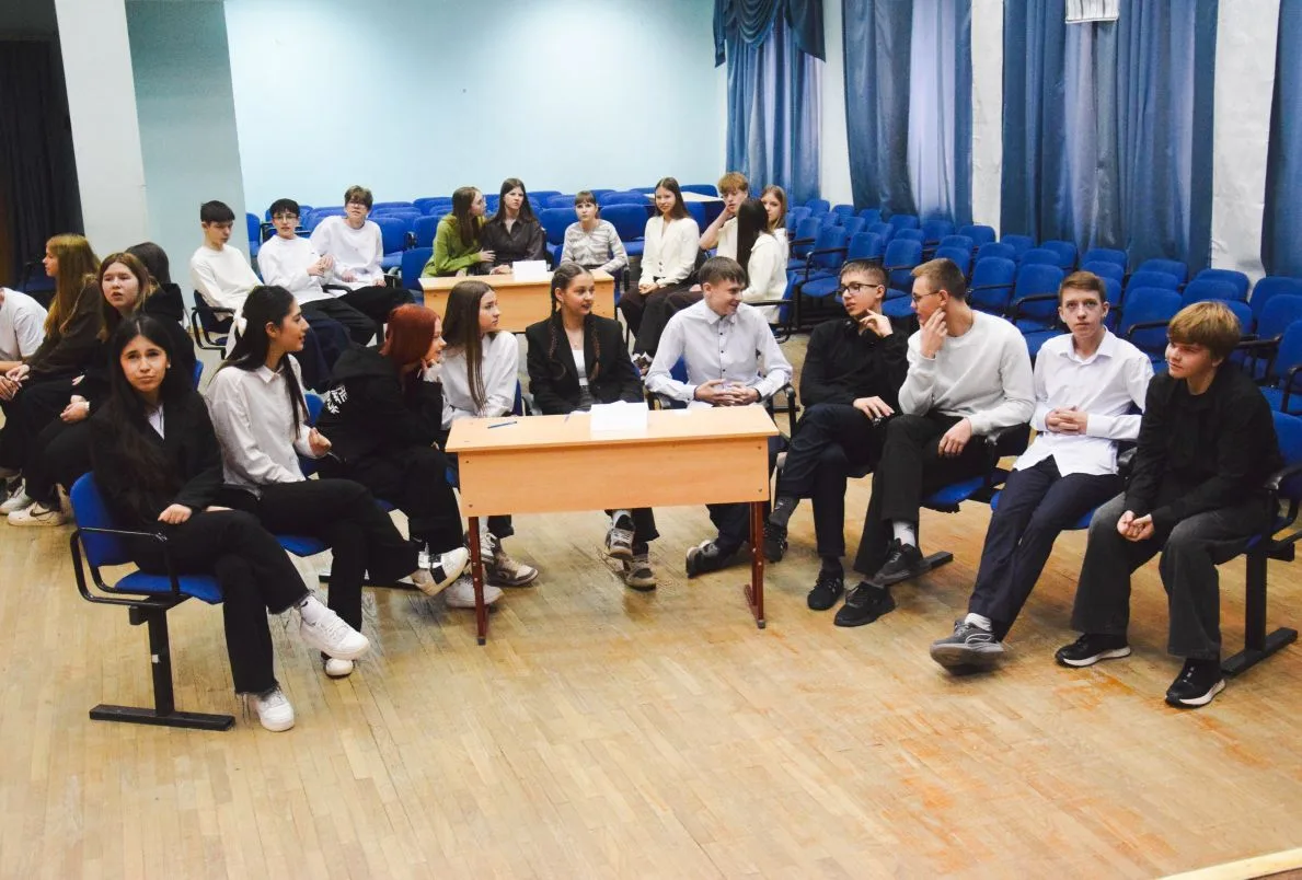 🎯Интеллектуальный вызов ко Дню науки!  🎓В честь Дня российской науки девятиклассники нашего образова