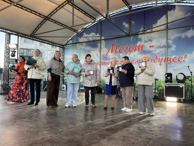 Мегет отметил 82-летие