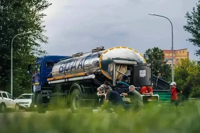 С 6 сентября в Тюмени закроют передвижные пункты раздачи воды — качество водопроводной ...