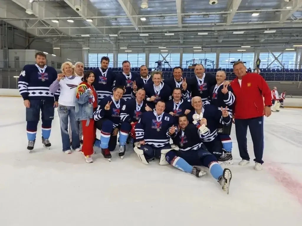 🏒🥇Победа наших!

🦅👮🏻‍♂️Сотрудник ГУ МВД России по Красноярскому краю, стал победителем чемпиона