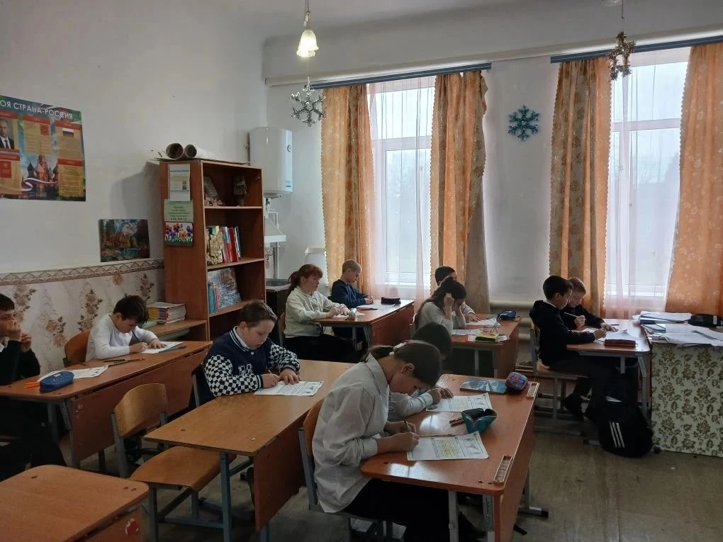 🛡️ «Цифровой щит»: учимся безопасности в сети 💻  2 марта на внеурочном занятии «Разговоры о важном» 