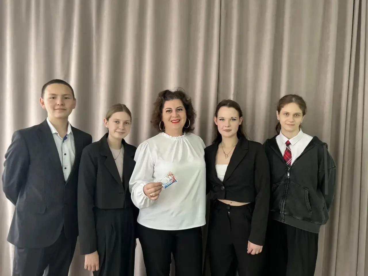 👩‍🏫День учителя: тёплые слова — в каждом стикере! 📚