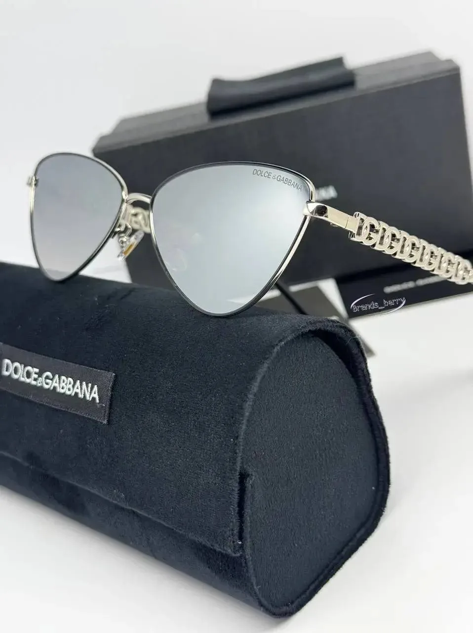 🕶 Стиль, который не нуждается в представлении  Cartier • Bvlgari • Miu Miu • Celine  Те самые модели