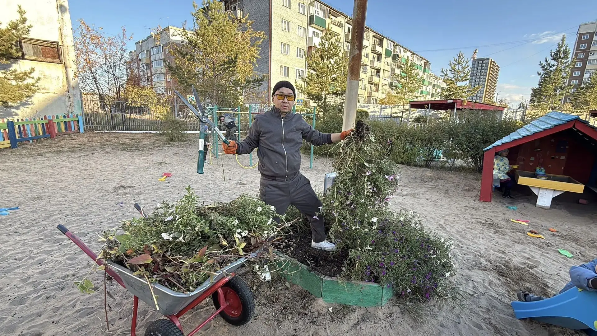 Субботник в группе 2🧹🪏🧺