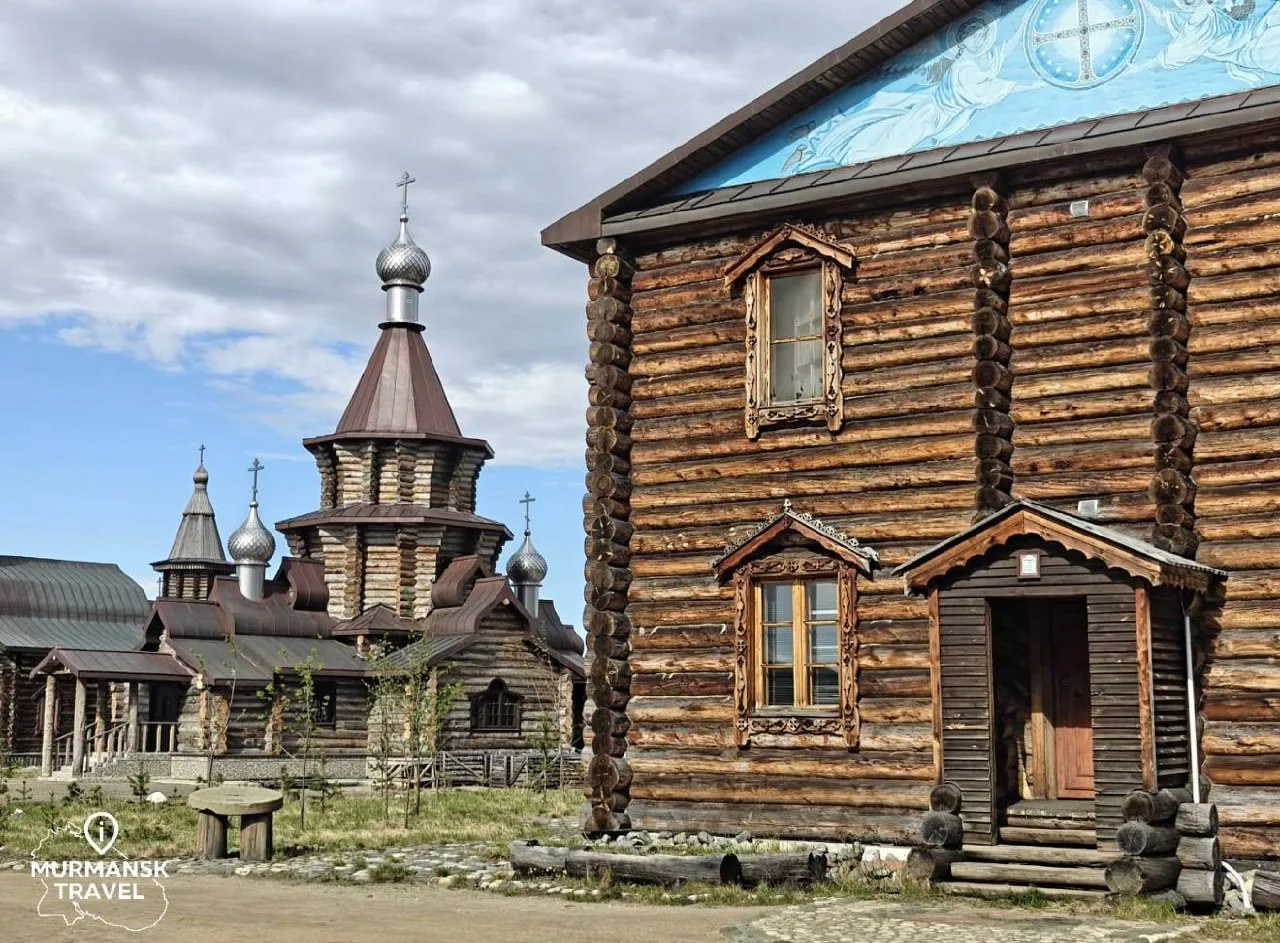 ⛪️ Трифонов Печенгский Свято-Троицкий мужской монастырь

Он был основан в 1533 году преподобным Триф