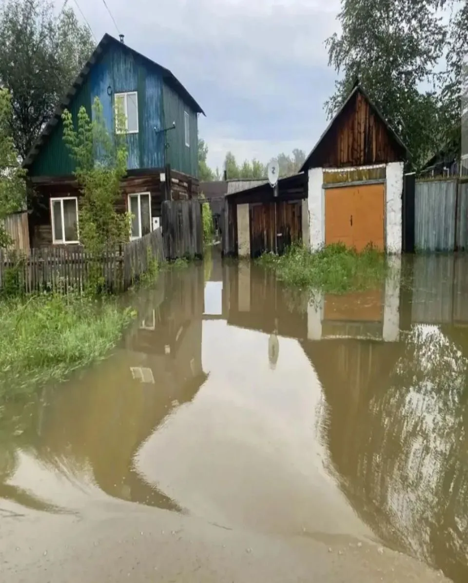 Большая вода пришла в село Ермаковское: людей эвакуируют

В результате сильных дождей произошел подъ