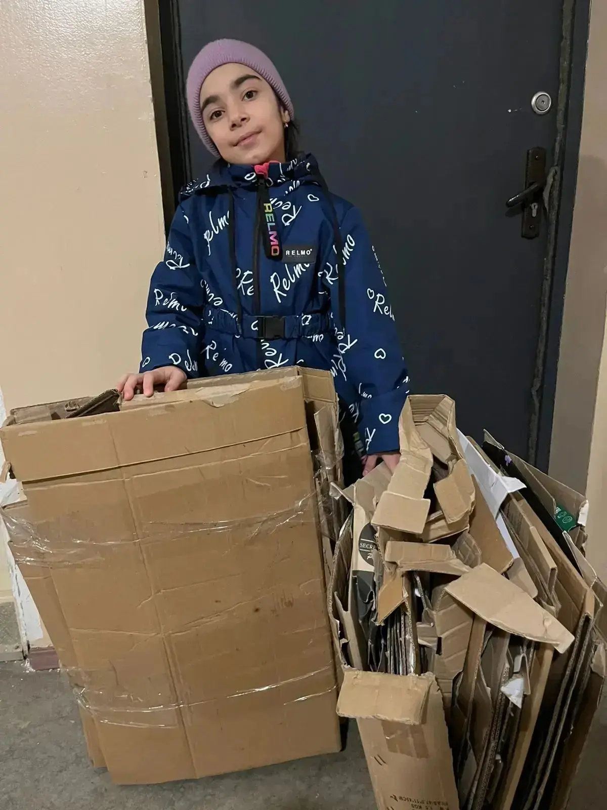 🧒🏻📦 Наши маленькие герои большой экологии!  Учащиеся 2М класса доказали: спасать природу никогда не 