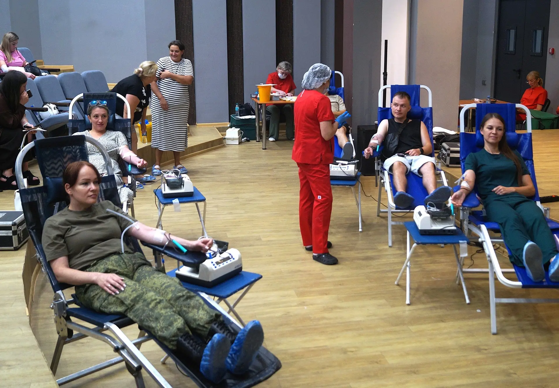 🤝 Донорская акция "Статус - жизнь" объединяет Волжский район.

✅ Вчера в микрорайоне Южный город вн