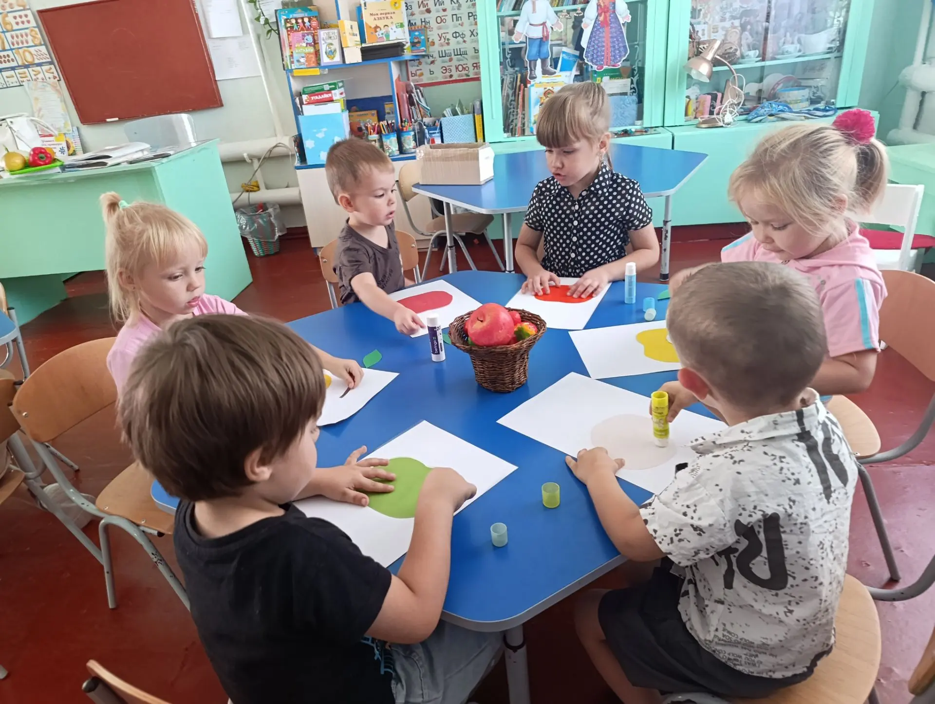 🍎 19 августа в нашем детском саду прошёл чудесный праздник — День Яблочного Спаса! ✨