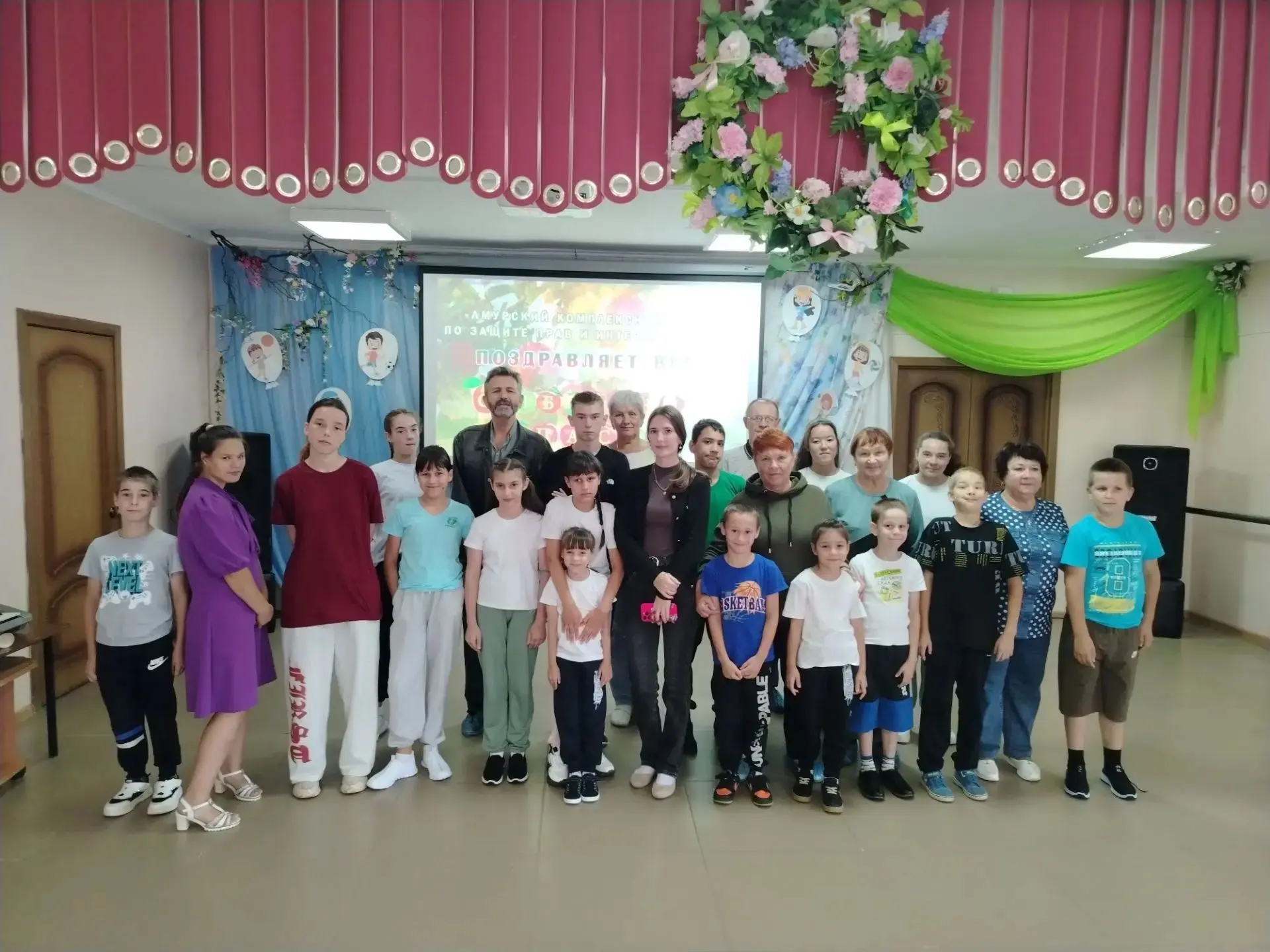 ✨ Яблочный спас в «Амурском комплексном центре»: тепло, творчество и аромат пирогов!