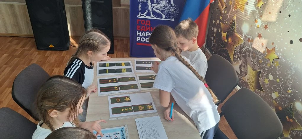ЗАРНИЦА 2.0   В школе прошёл отборочный этап военно-патриотической игры «Зарница 2.0» для младшей во