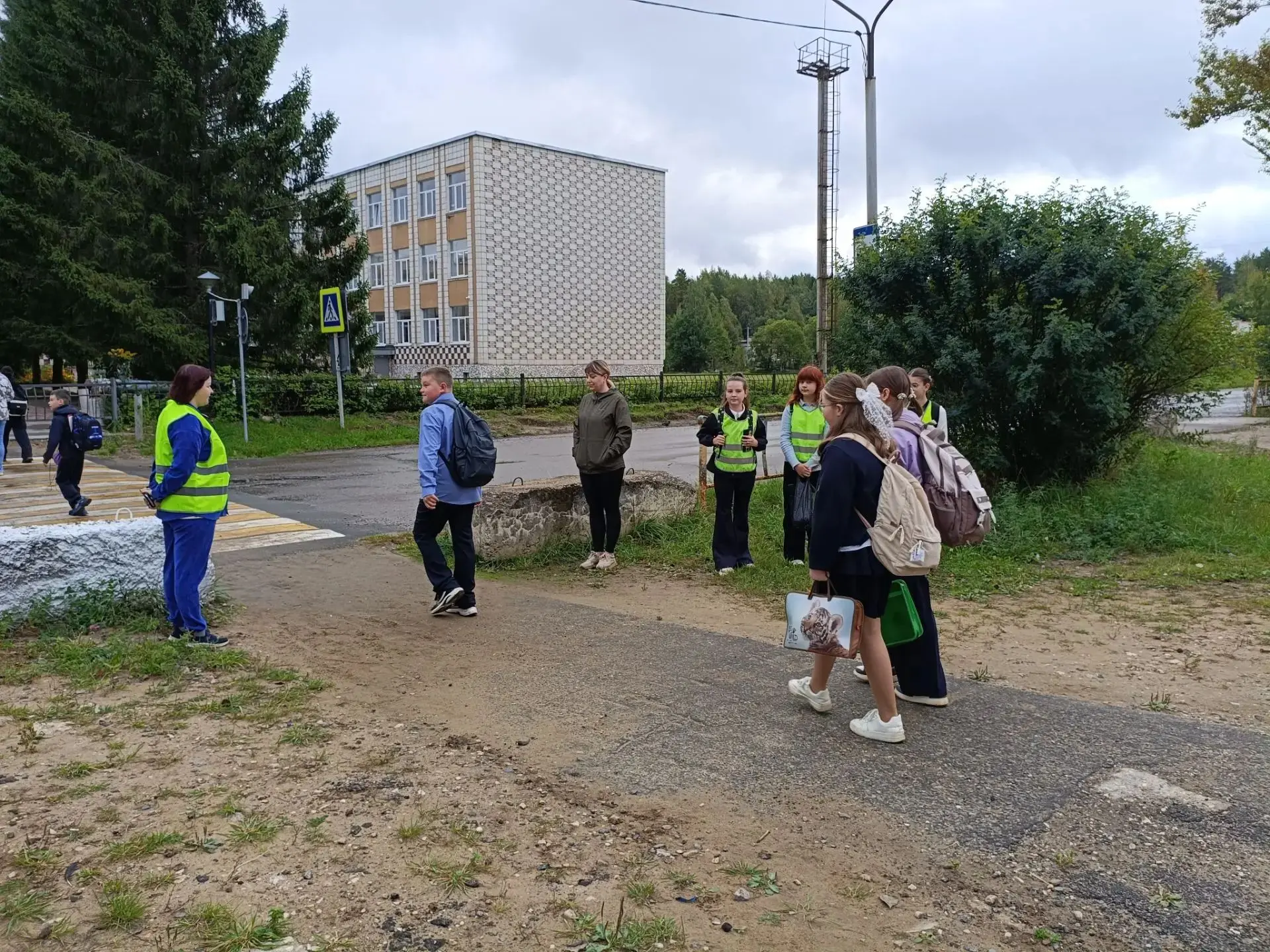 ⛔ Безопасность — это не случайность, а результат совместной работы! 🚦