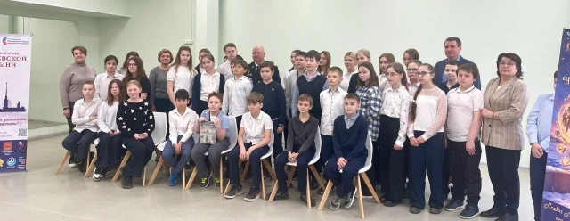 УРОК В БИБЛИОТЕКЕ   🎓В Библиотеке №153 для учеников 5 «Б» и 5 «В» классов была организована замечате