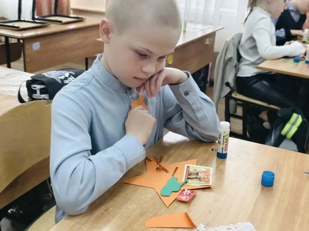 🕊️Мастер-класс Победы🕊️  Нас посетили представители Мемориала "В честь героев Курской Битвы" – Ольга